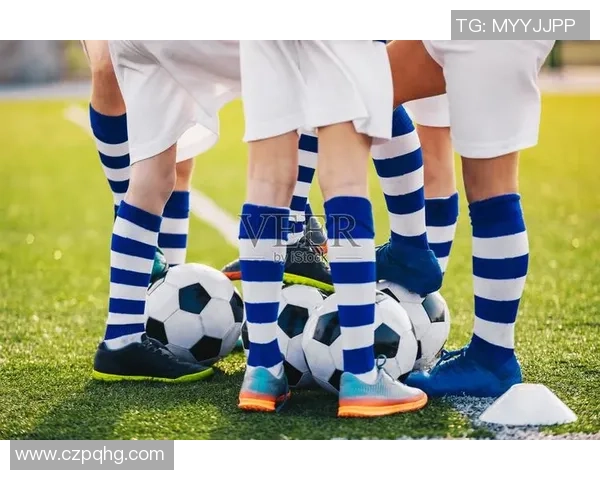 足球明星大腿直径揭秘你不知道的运动员身体秘密与训练效果分析